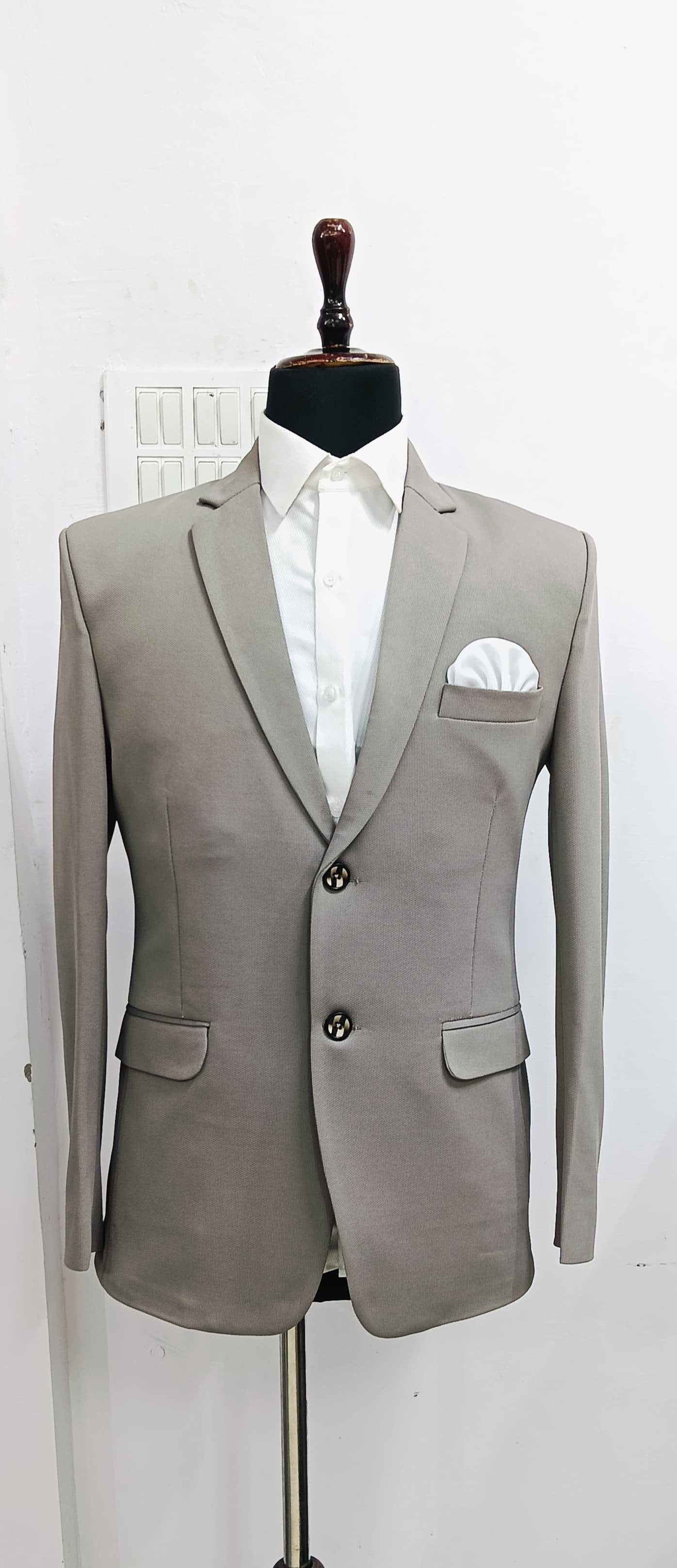 Casual Men's Blazers for Everyday Wear